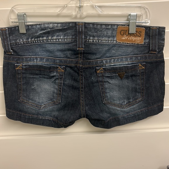 Guess Jeans dark denim w/acid wash 7” shorts, size 28. - Picture 2 of 5